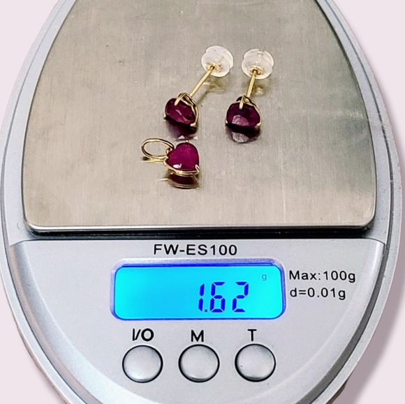 RUBY Earrings & Pendant in 18k Gold Settings - Picture 5 of 6